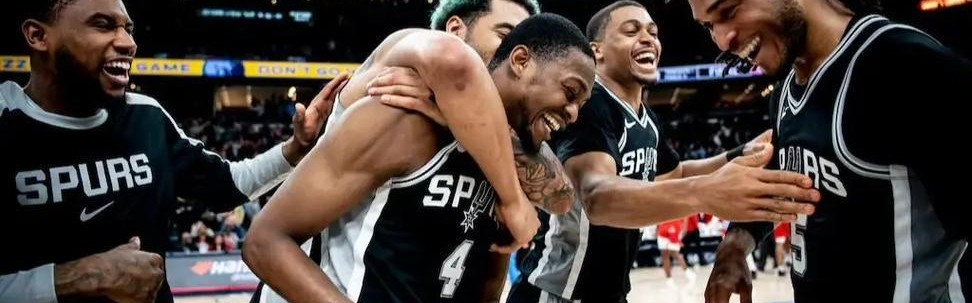 NG南宫28-包揽四项月度大奖，创造NBA历史！这队等了10年，终于彻底崛起了